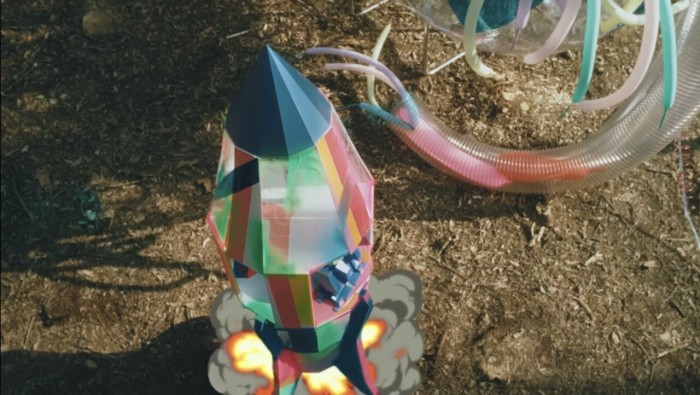 민초괴물과 싸우다 이제는 옥수수 키우는 에스파