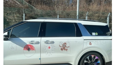 아이가 타고 있어요