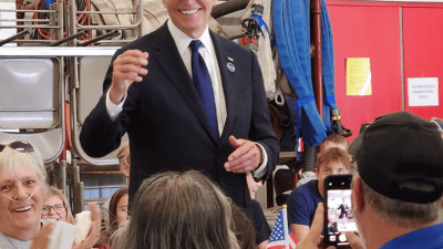 대통령 각하! 민주당이 국회의원 선거에서도 참패했습니다.