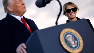 다시 백악관 입소해야 하는 멜라니아