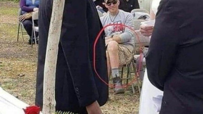 결혼식 하객 복장 논란