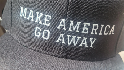 유럽이랑 캐나다에서 유행하는 MAGA 운동