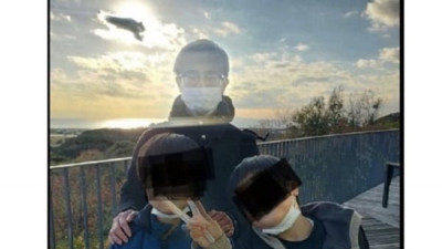 역광으로 망한 가족사진