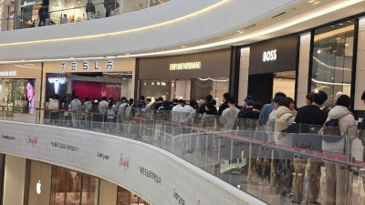 오늘 하남 스타필드 테슬라 매장 모습